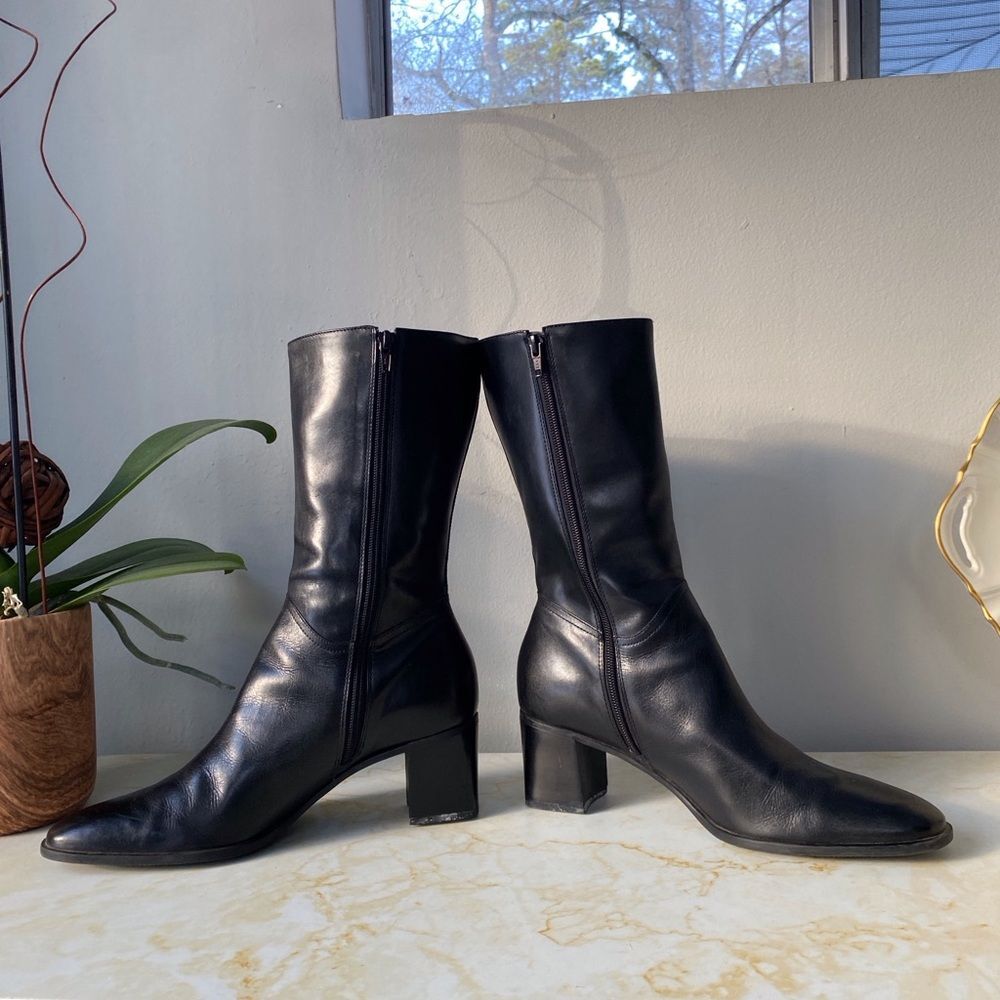 Bass mid length black Leather  Boots size 11 90’s style
